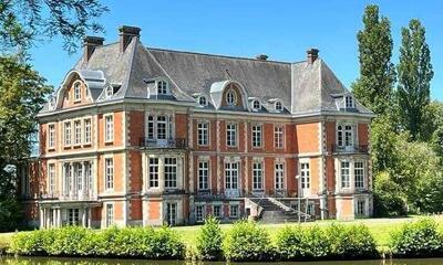 Kasteel de Maurissens op de ziekenhuiscampus van Pellenberg.